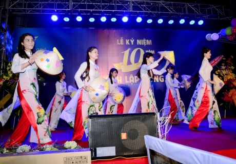 Biểu diễn đêm nhạc truyền thống Việt Nam